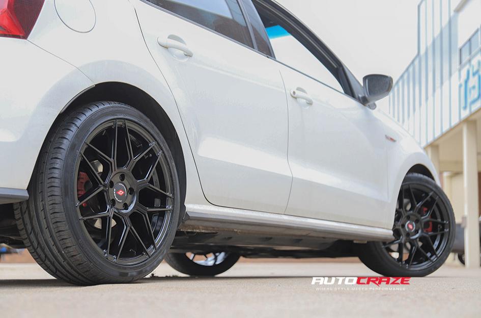 VOLKSWAGEN GOLF IFG 38 BLACK